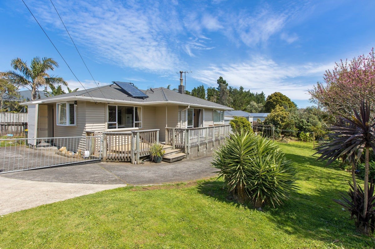 142 Pioneer Road, Spotswood, New Plymouth - Carousel 1