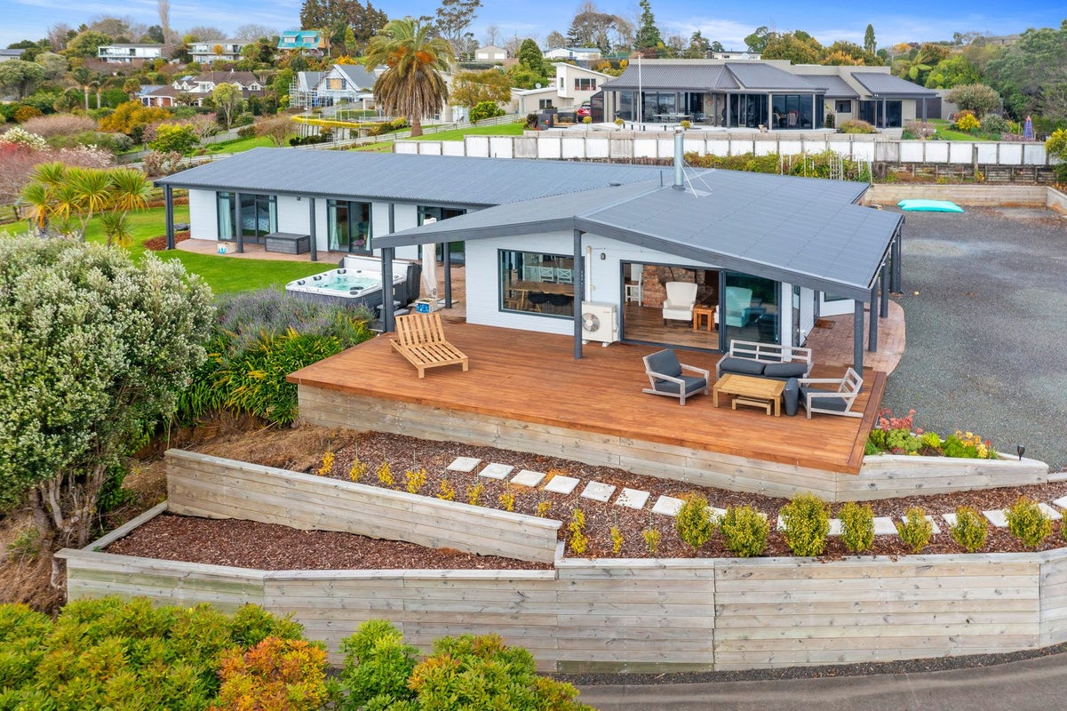4 Dawn View Place, Minden, Tauranga - Carousel 1