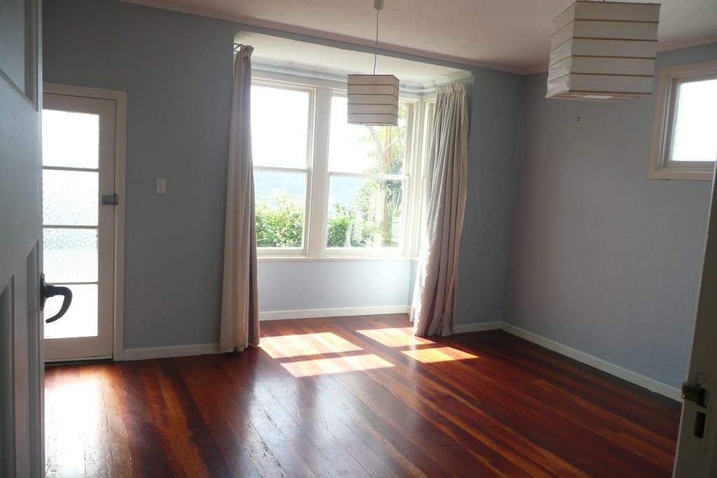 12 Springfield Terrace, Kelburn, Wellington - Carousel 1