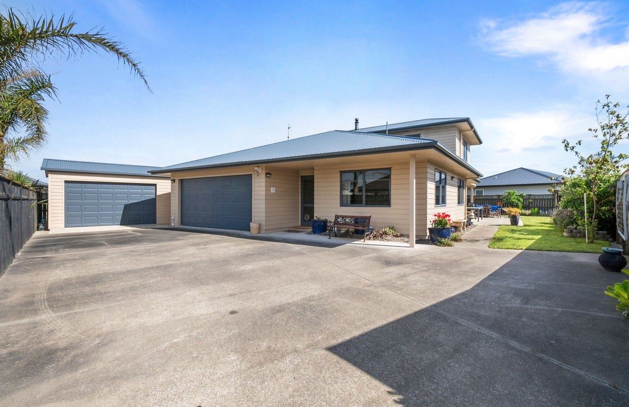 9 Malthus Place, Foxton Beach, Foxton - Carousel 1