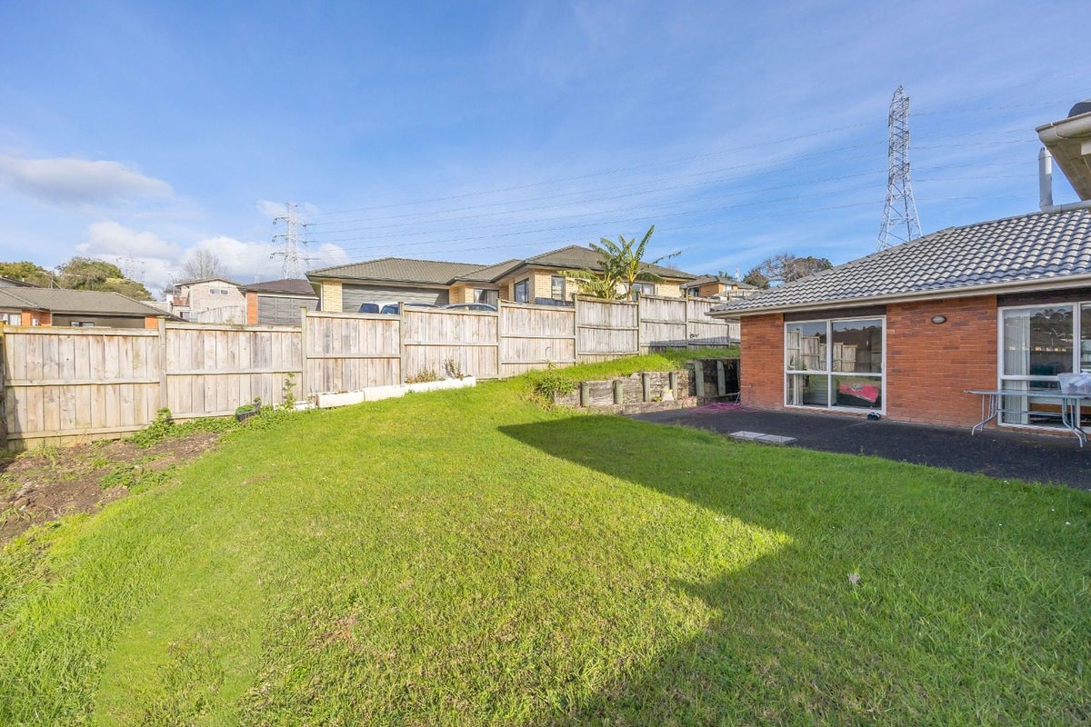 44 Cartmel Avenue, Massey, Auckland - Carousel 12