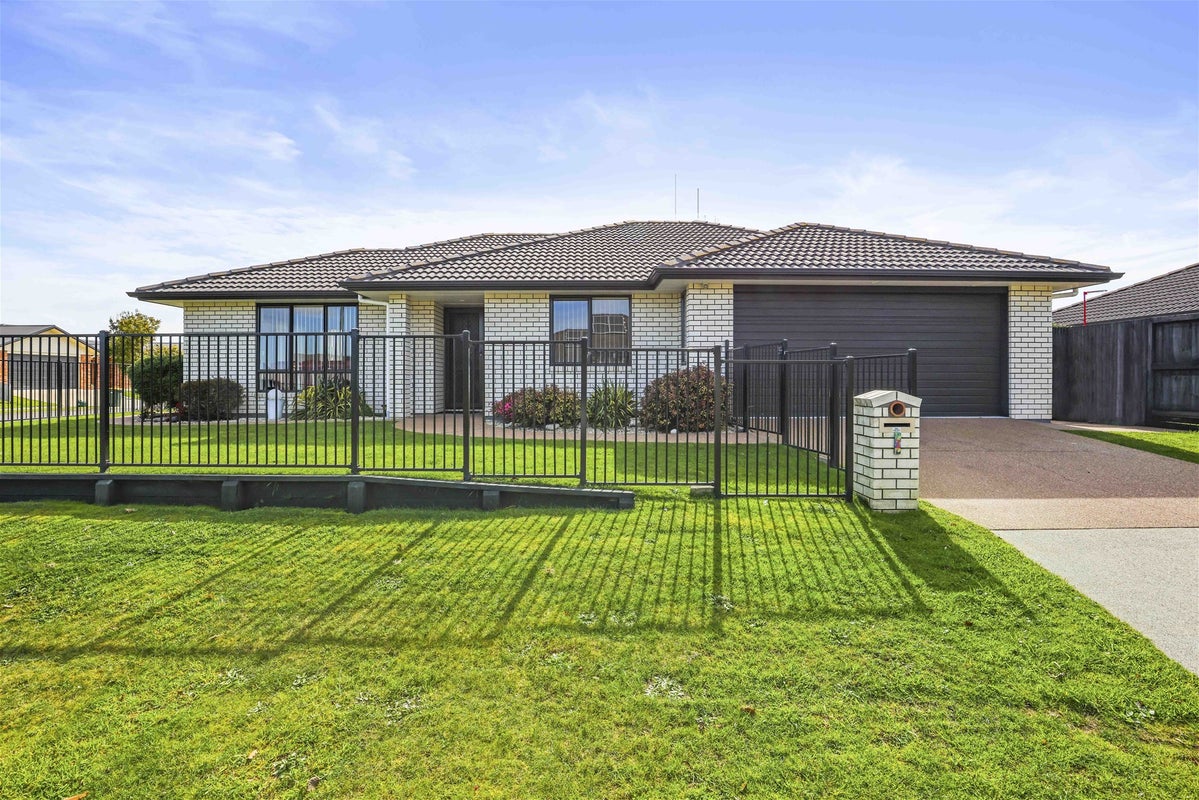 1 Holcroft Place, Huntington, Hamilton - Carousel 1