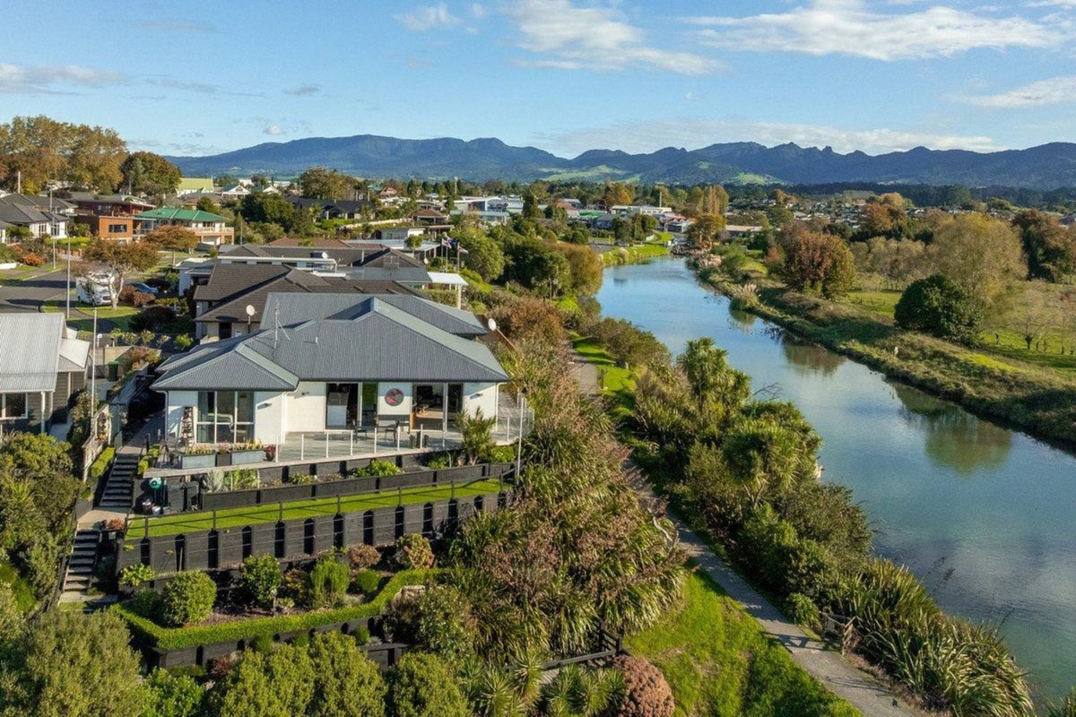 13 Noble Johnston Drive, Katikati, Katikati - Carousel 1
