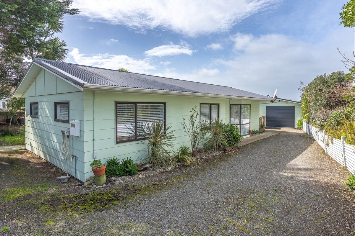 28A MOANA ST, Otaki Beach, OTAKI - Carousel 1