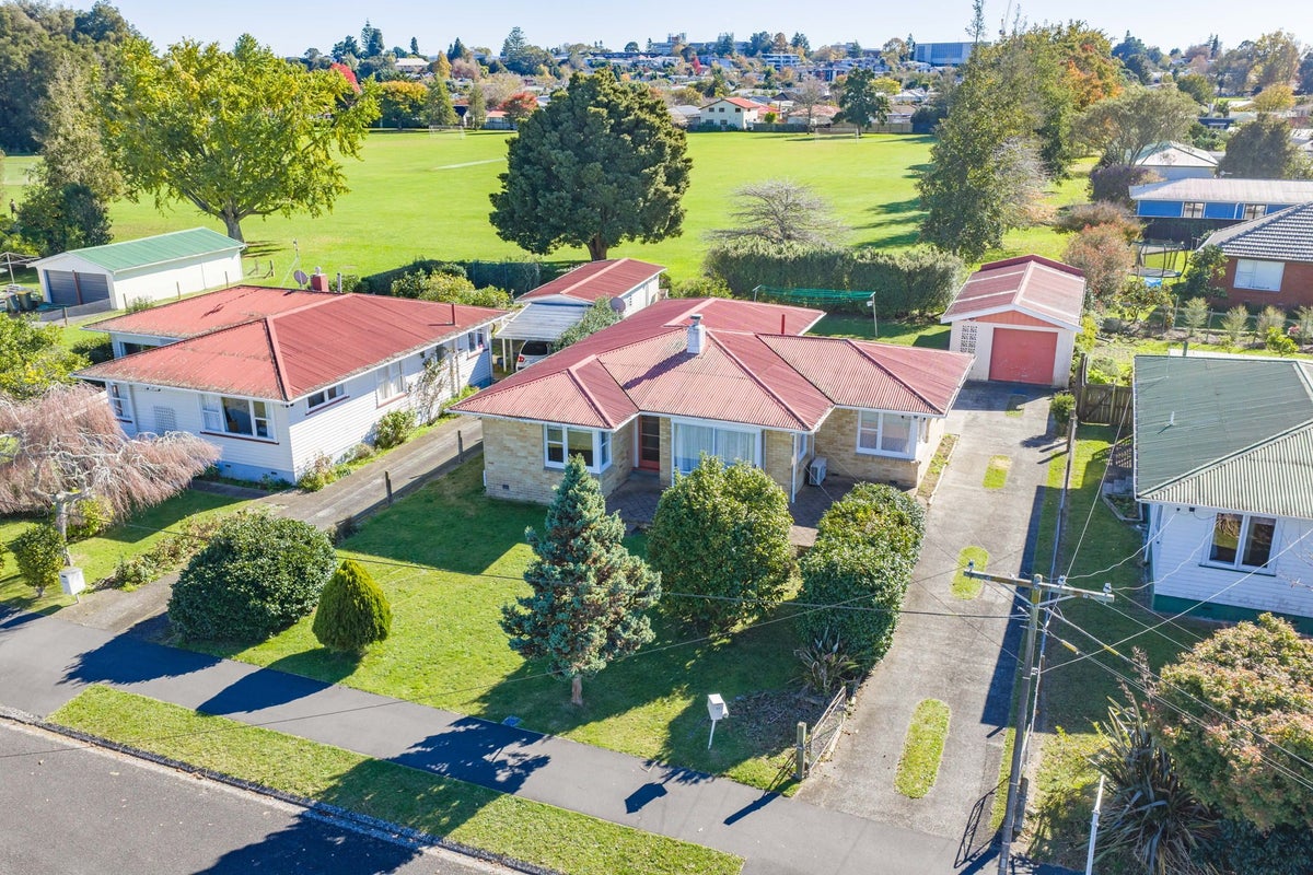 41 Beech Crescent, Hillcrest, Hamilton - Carousel 1