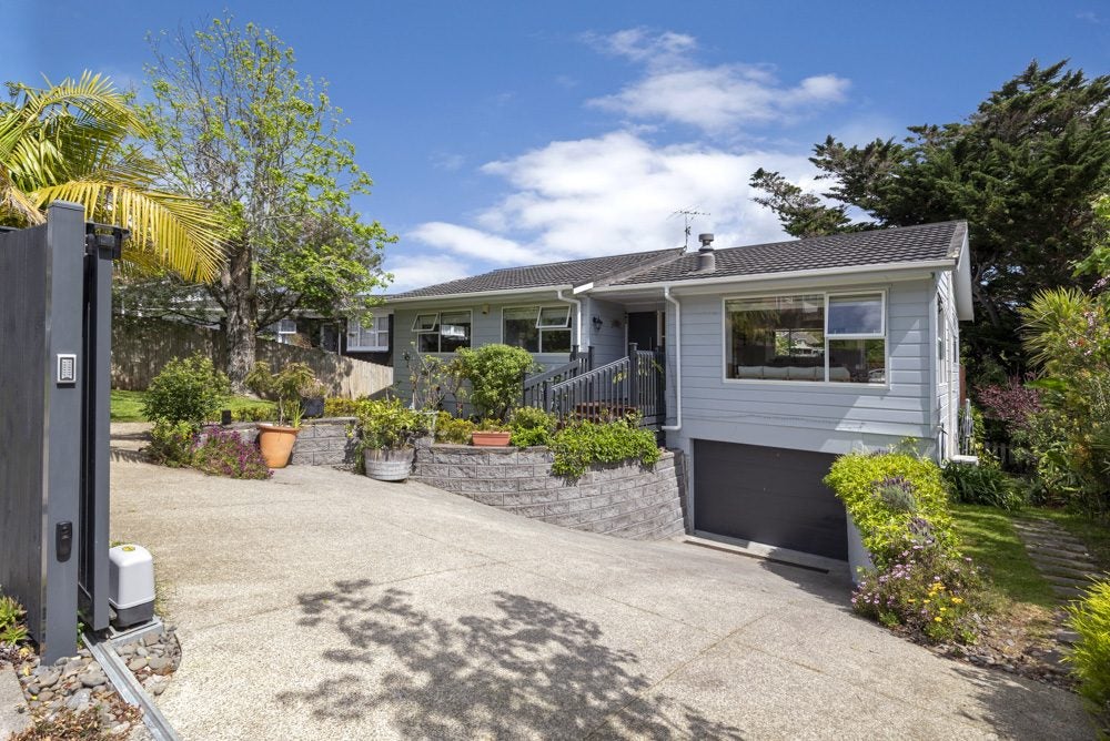 12 Cheriton Road, Mellons Bay, Auckland - Carousel 2