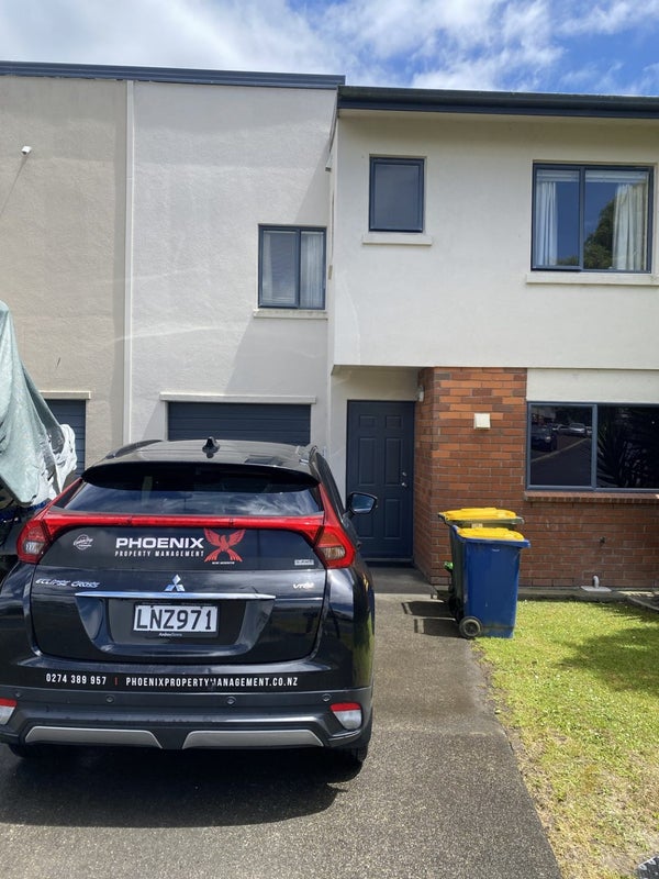 10 Kora Avenue, Ranui, Auckland - Carousel 1
