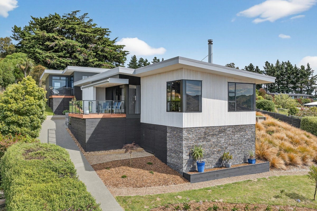 106 Bayview Road, Charteris Bay, Lyttelton - Carousel 1