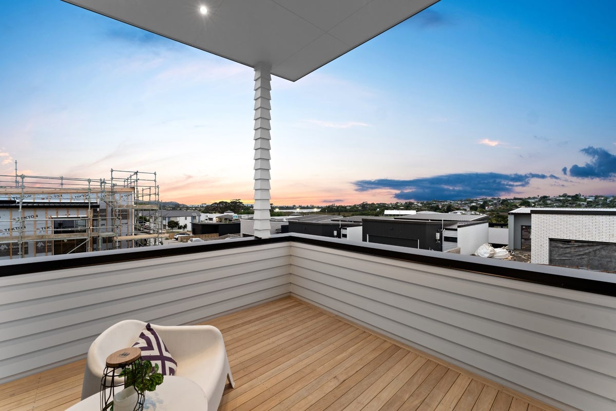 14 Kuhu Way, Silverdale, Silverdale - Carousel 2