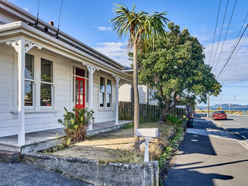 8 Queen Street, Petone, Lower Hutt - Carousel 2