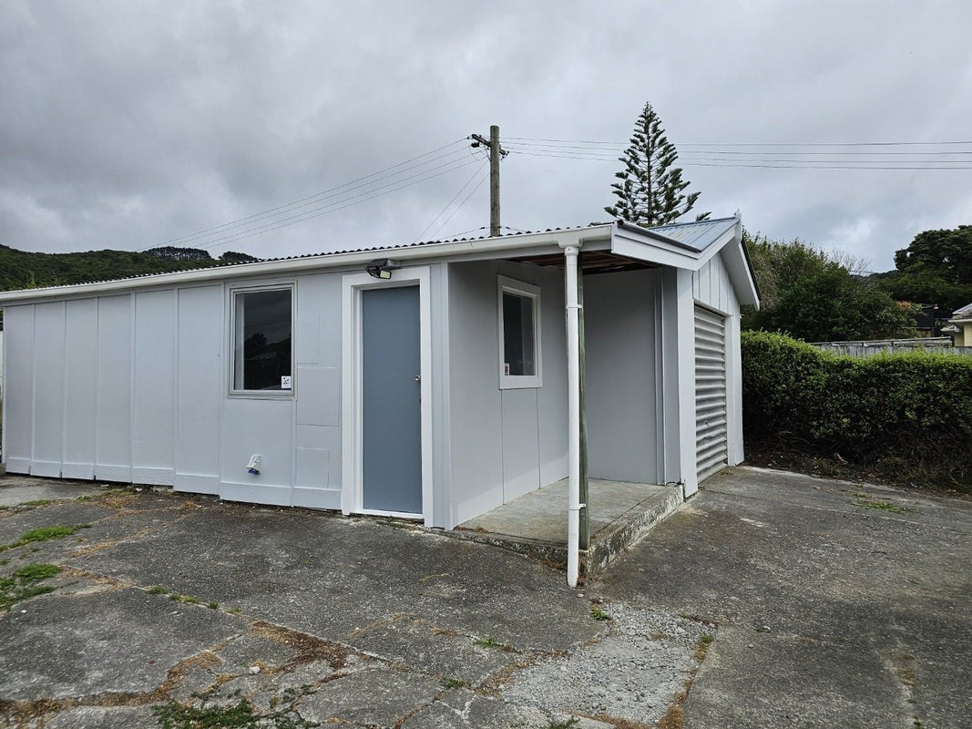 33 Awarua Street, Elsdon, Porirua - Carousel 12