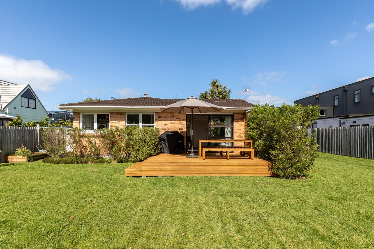 3/3 Alford Street, Waterview, Auckland - Carousel 1