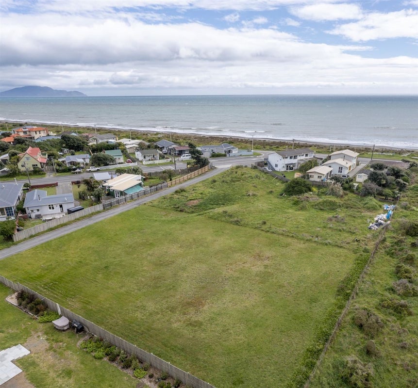 4B Rangiuru Road, Otaki Beach, Otaki - Carousel 2