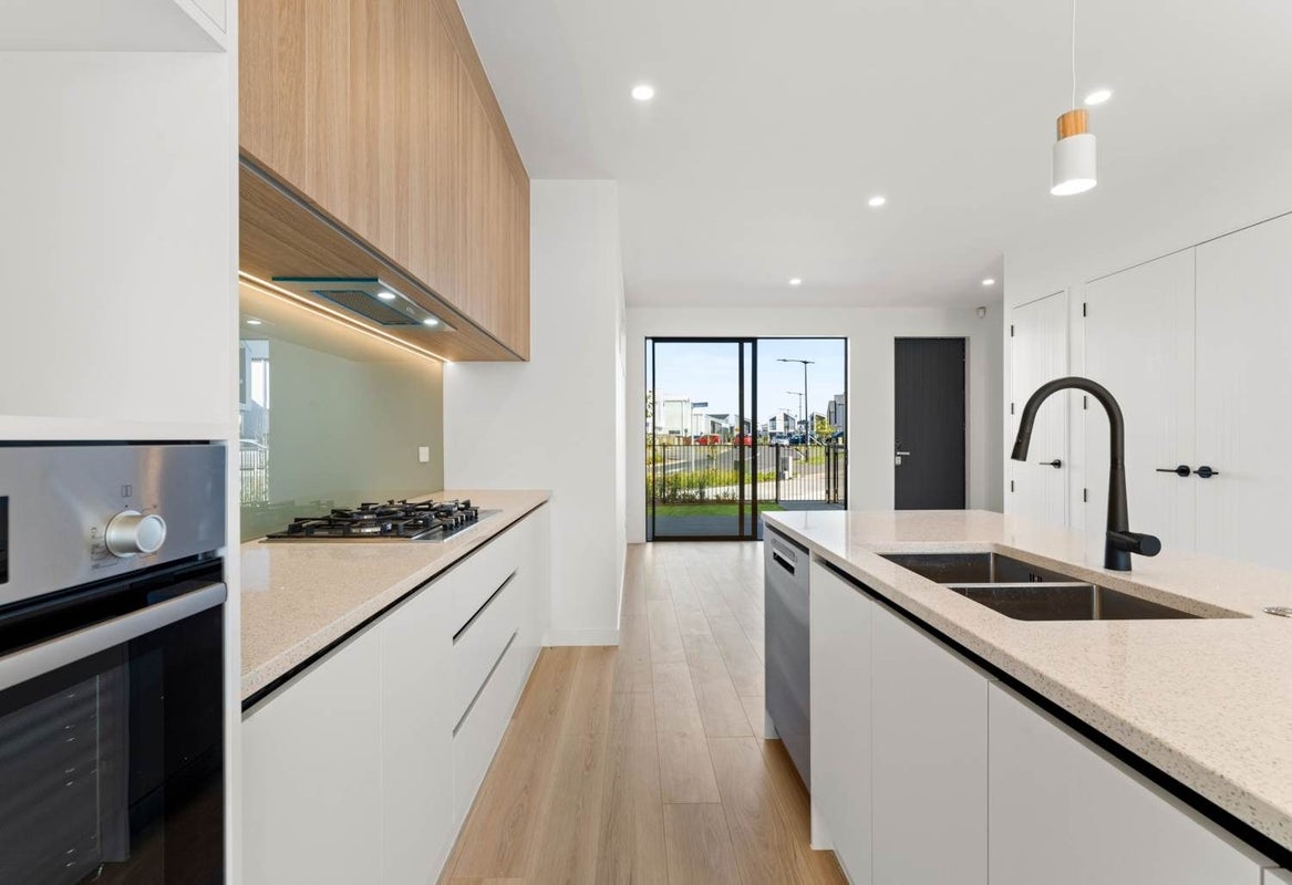 27 Porowha Road, Westgate, Auckland - Carousel 2