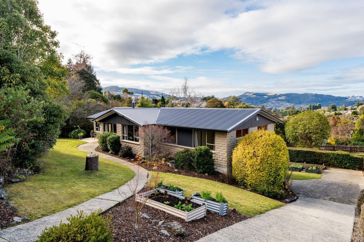 18 Honeystone Street, Helensburgh, Dunedin - Carousel 1