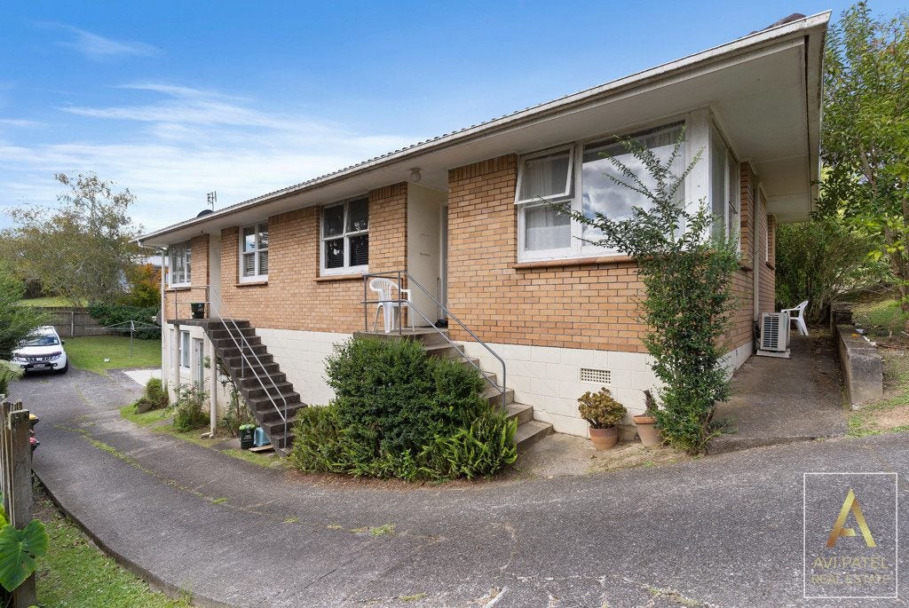 1/64 Shoreham Street, Avondale, Auckland - Carousel 1