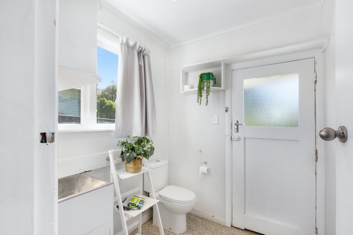 1/23 Kapiti Crescent, Titahi Bay, Porirua - Carousel 18
