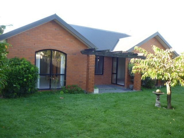 8 Parkstone Avenue, Ilam, Christchurch - Carousel 1