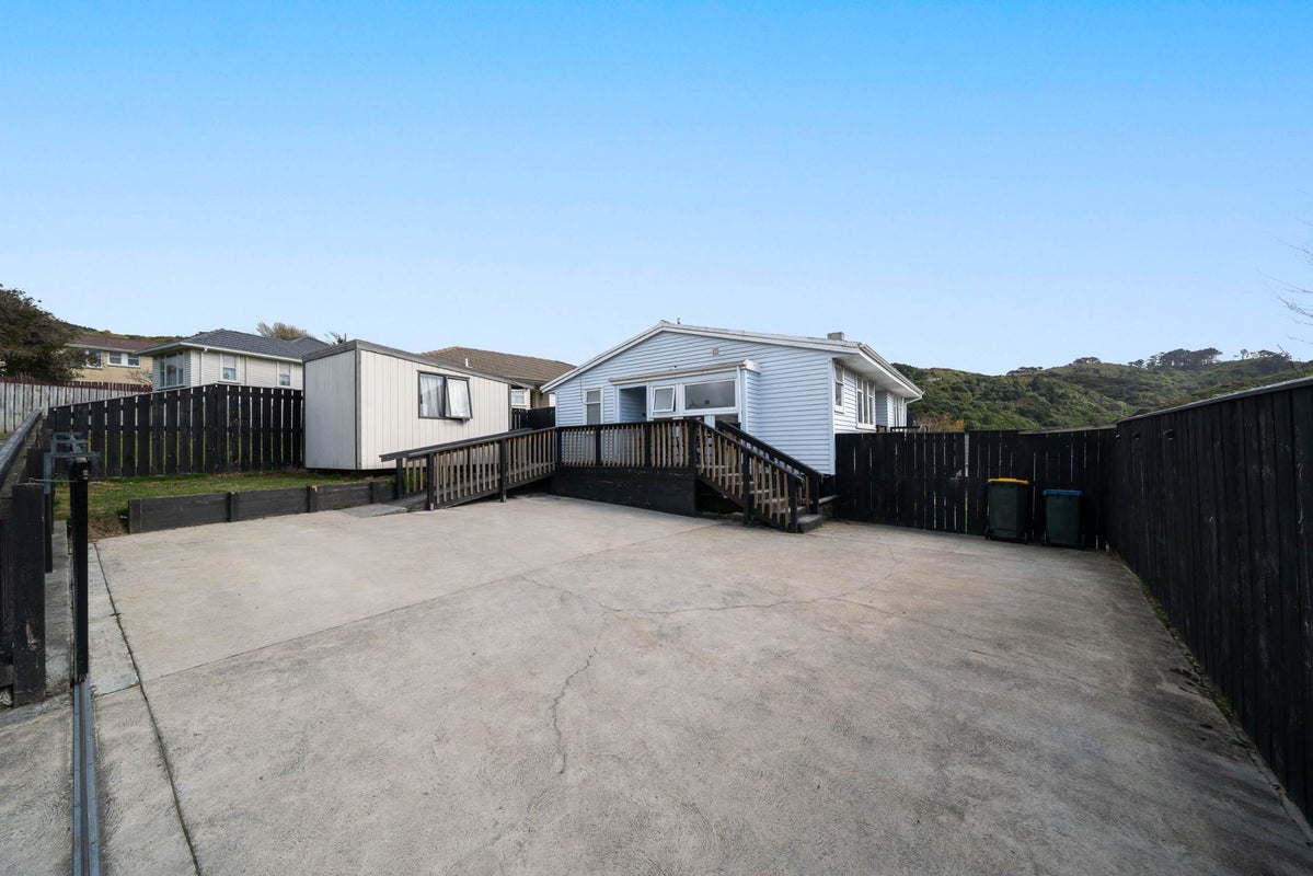 11 Rangituhi Crescent, Takapuwahia, Porirua, Wellington - Carousel 12