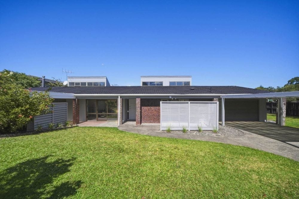 1 Montclair Rise, Browns Bay, Auckland - Carousel 1