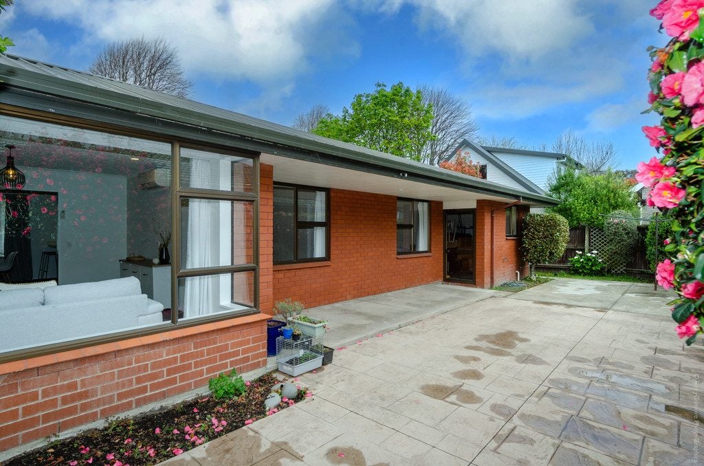 1/2A Thorrington Road, Cashmere, Christchurch - Carousel 1