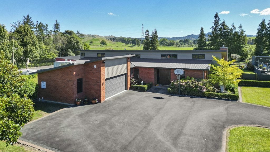 24 Highbrook Way, WHATAWHATA, HAMILTON - Carousel 32