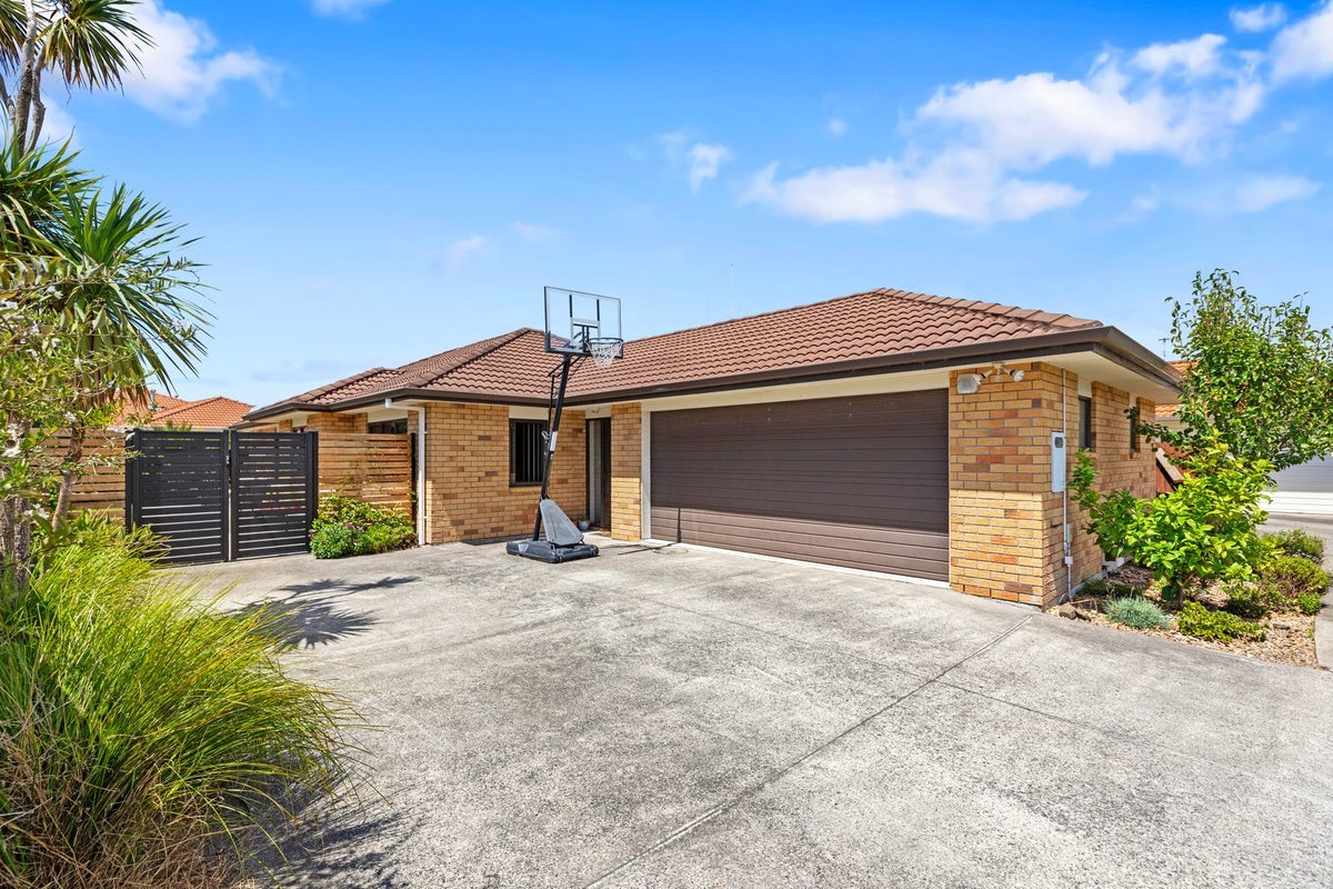 72 Keepa Close, Papamoa Beach, Papamoa - Carousel 1