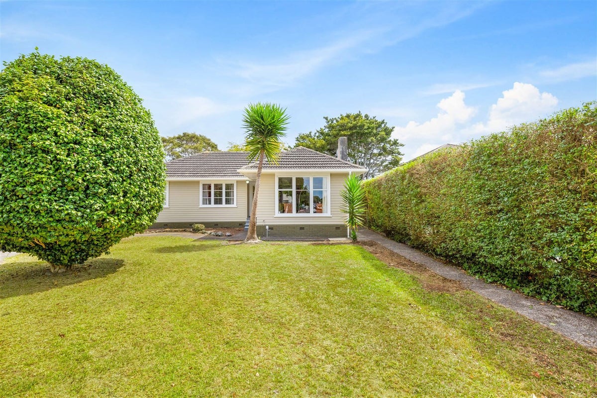35 Te Kanawa Crescent, Henderson, Auckland - Carousel 1