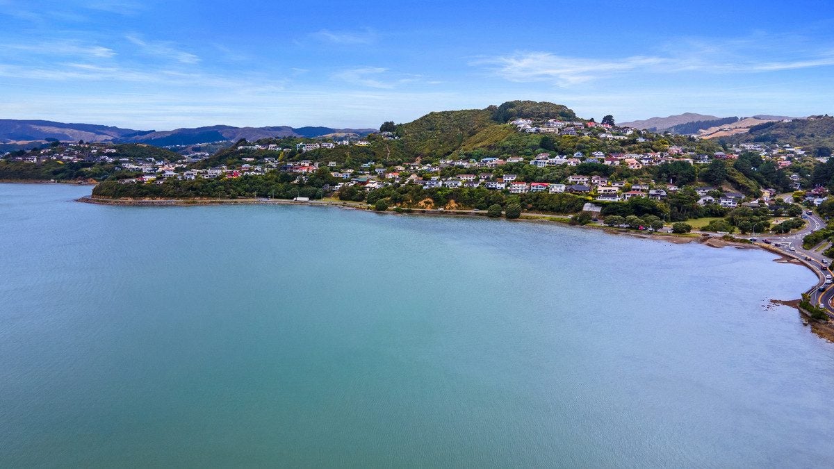 28A Seaview Road, Paremata, Porirua - Carousel 1