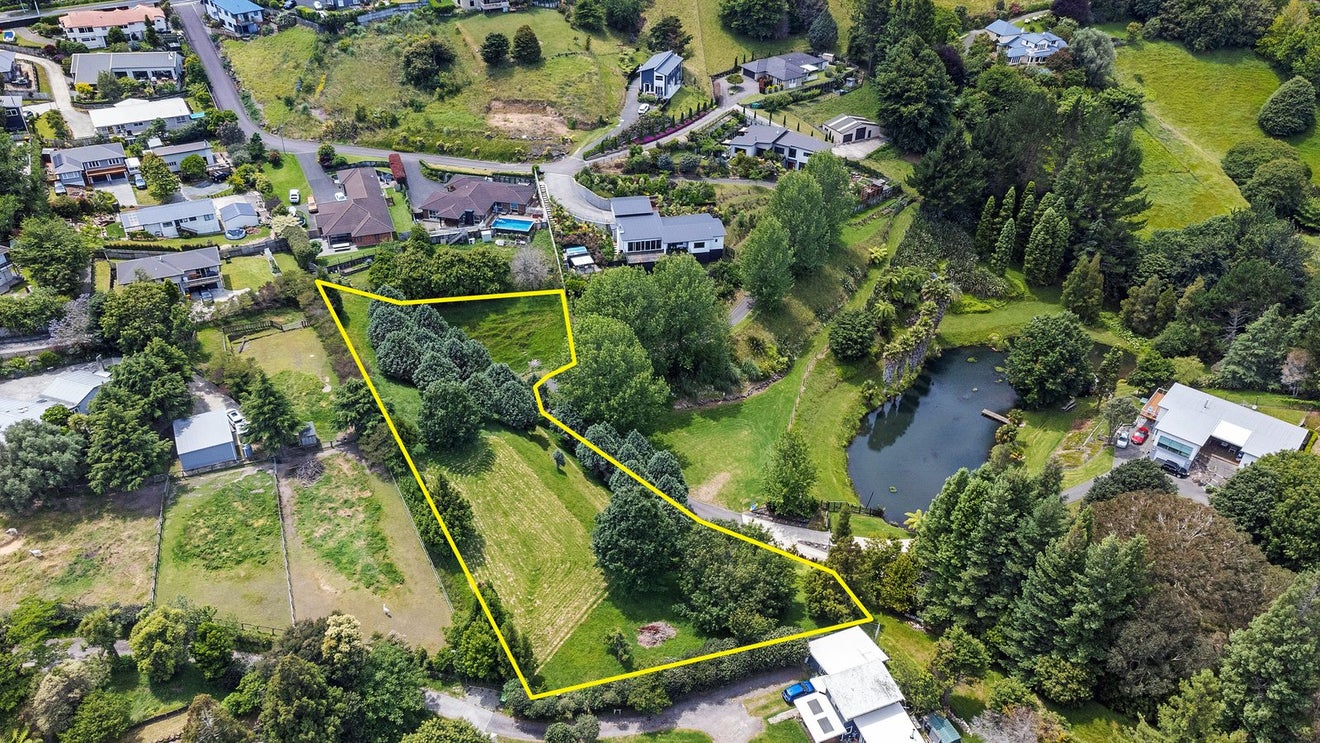 8 Flight Valley Way, Welcome Bay, Tauranga - Carousel 2