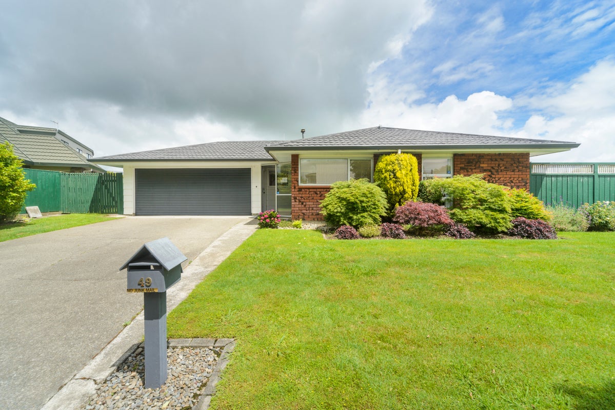 49 Moyne Avenue, Milson, Palmerston North - Carousel 1