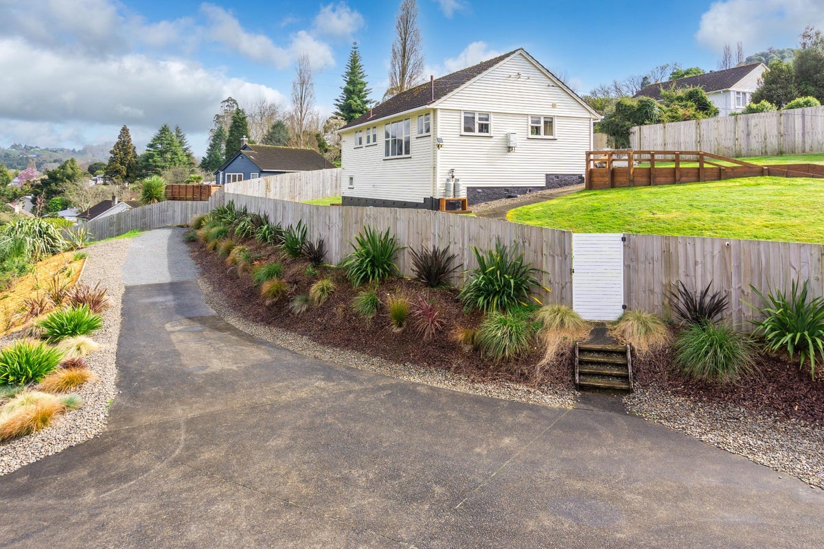 23 Esplanade, Te Kuiti - Carousel 2