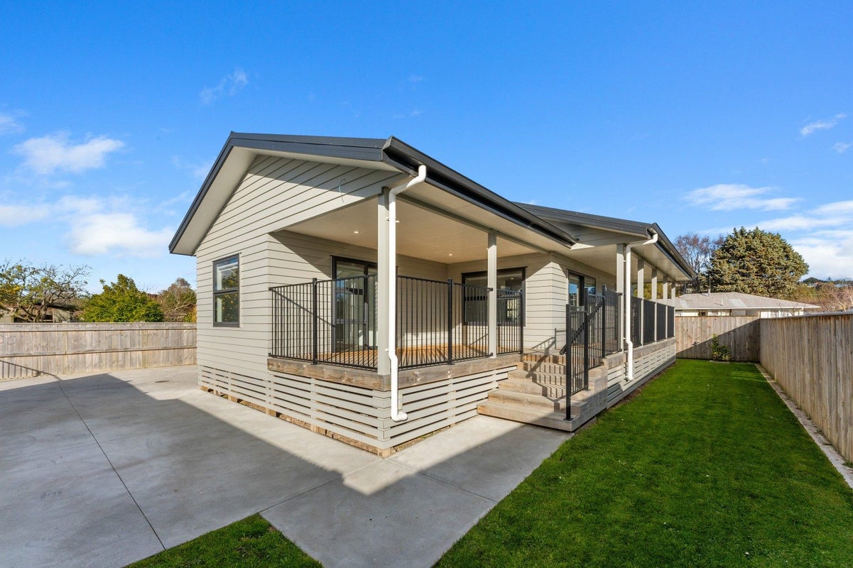 12A Wakefield Street, Whanganui East, Whanganui - Carousel 1