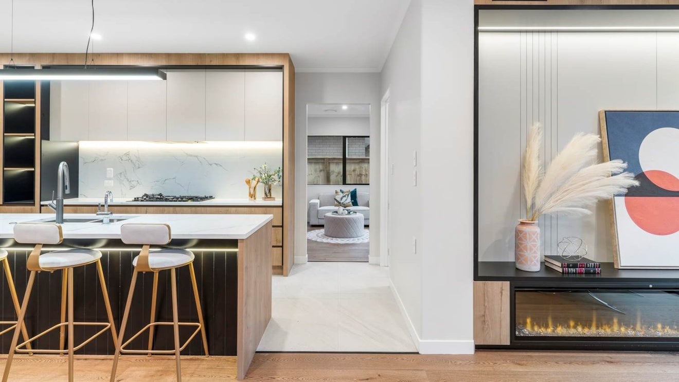 57 Malahide Drive, Flat Bush, Auckland - Carousel 1