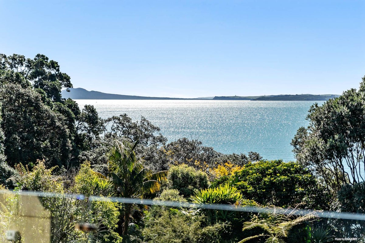 32 First View Avenue, Beachlands, Auckland - Carousel 2