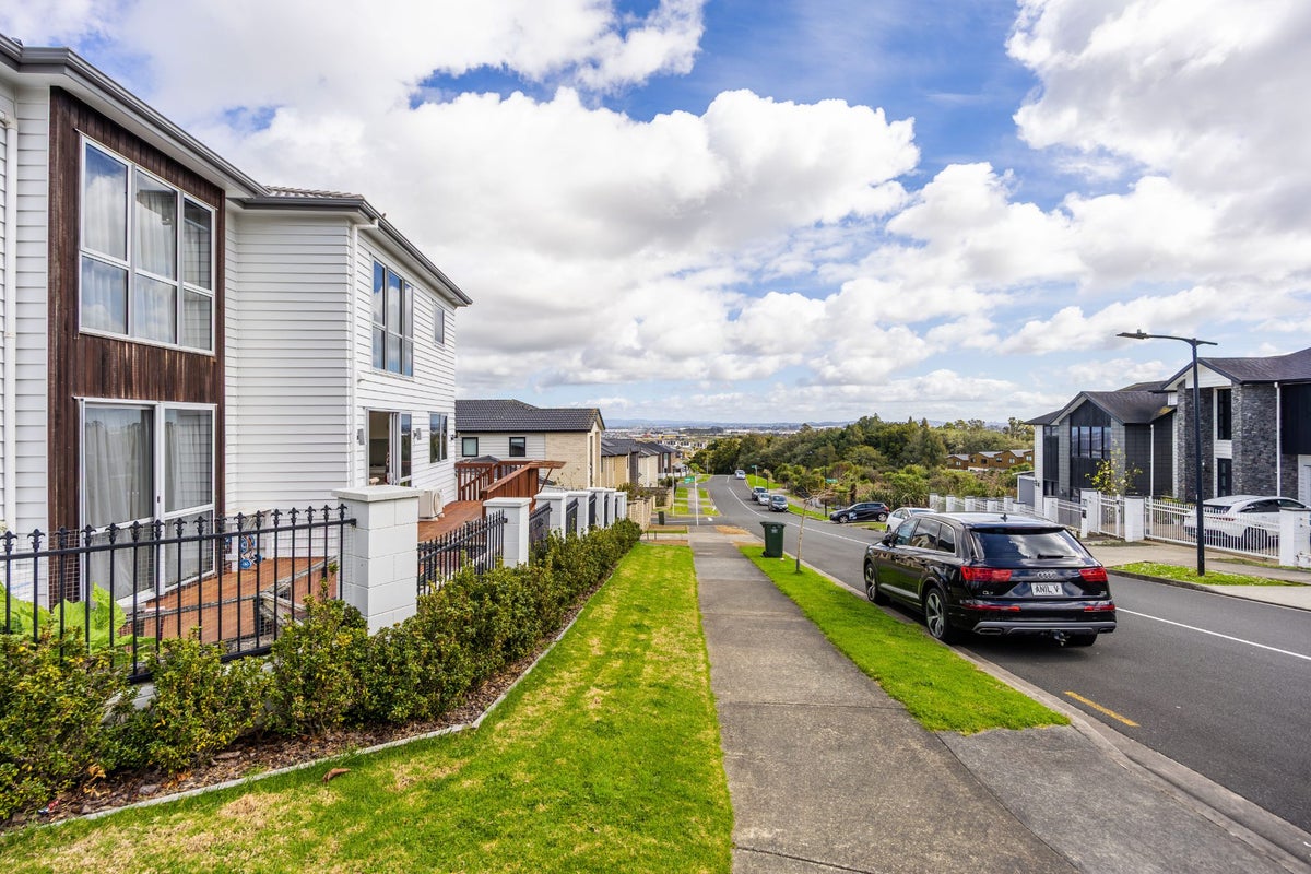1 Tims Crescent, Flat Bush, Auckland - Carousel 39