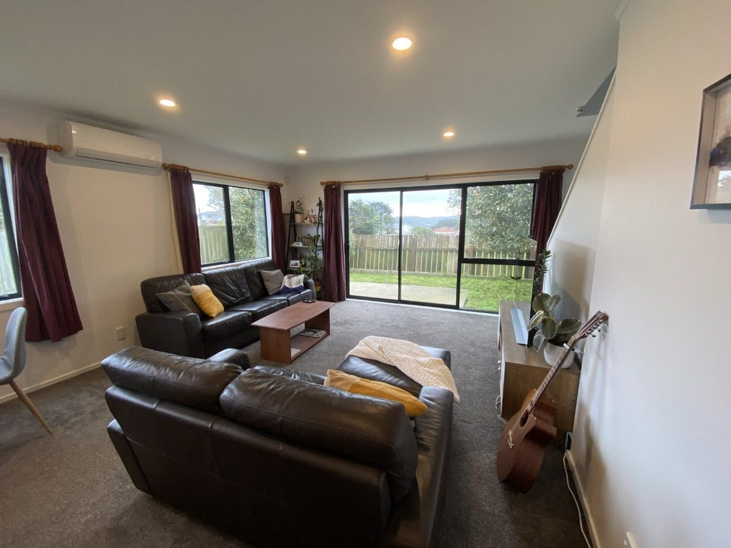 43B Horokiwi road west, Newlands, Wellington - Carousel 2