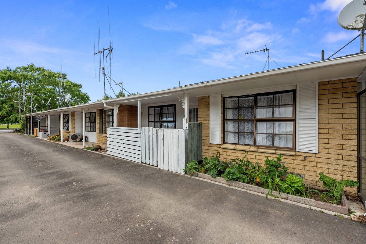 4/877 Heaphy Terrace, Claudelands, Hamilton - Carousel 1