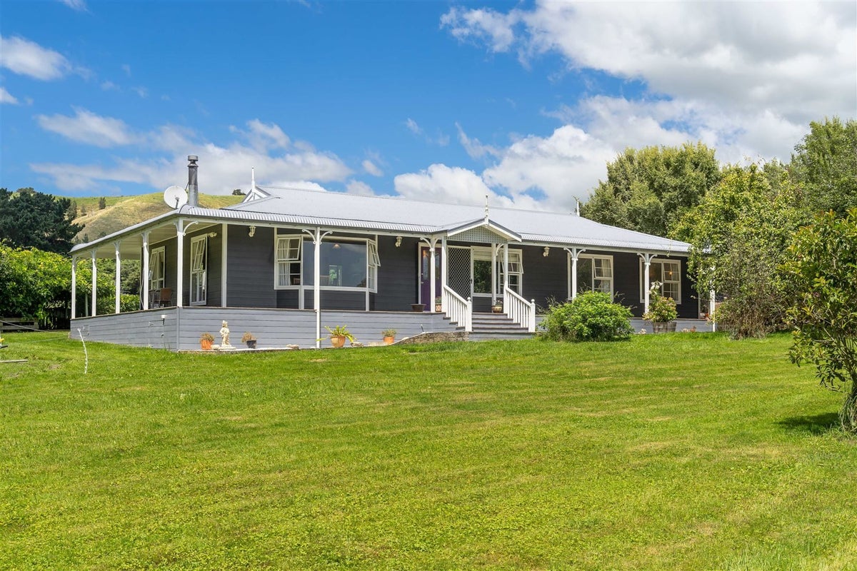 281F Lees Pakaraka Road, Te Ore Ore, Masterton - Carousel 1