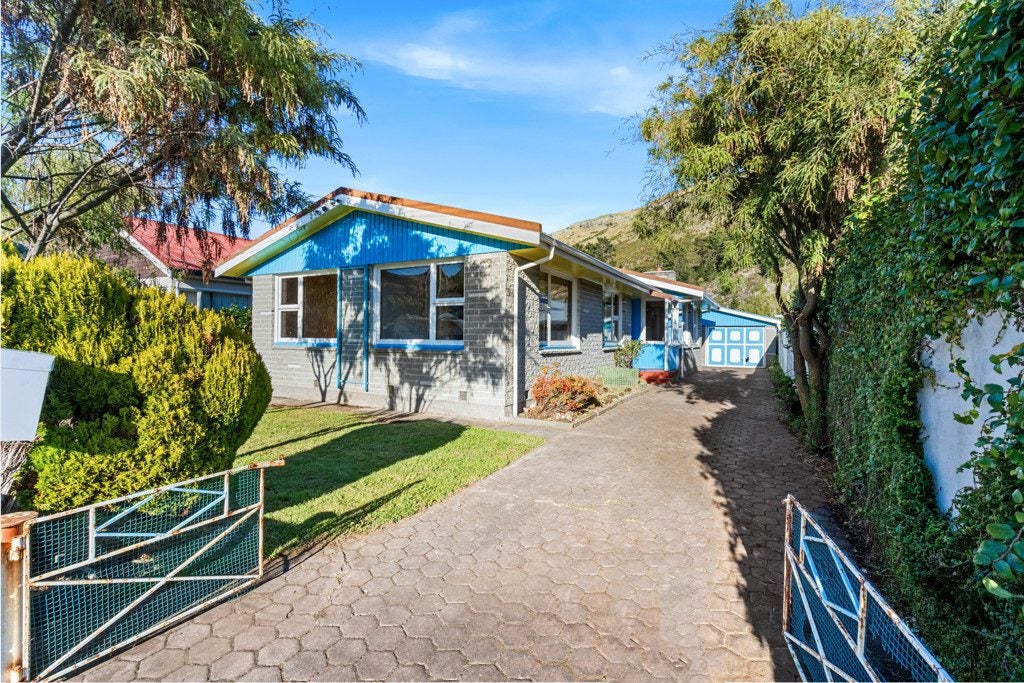 30 Whitfield Street, Sumner, Christchurch - Carousel 1