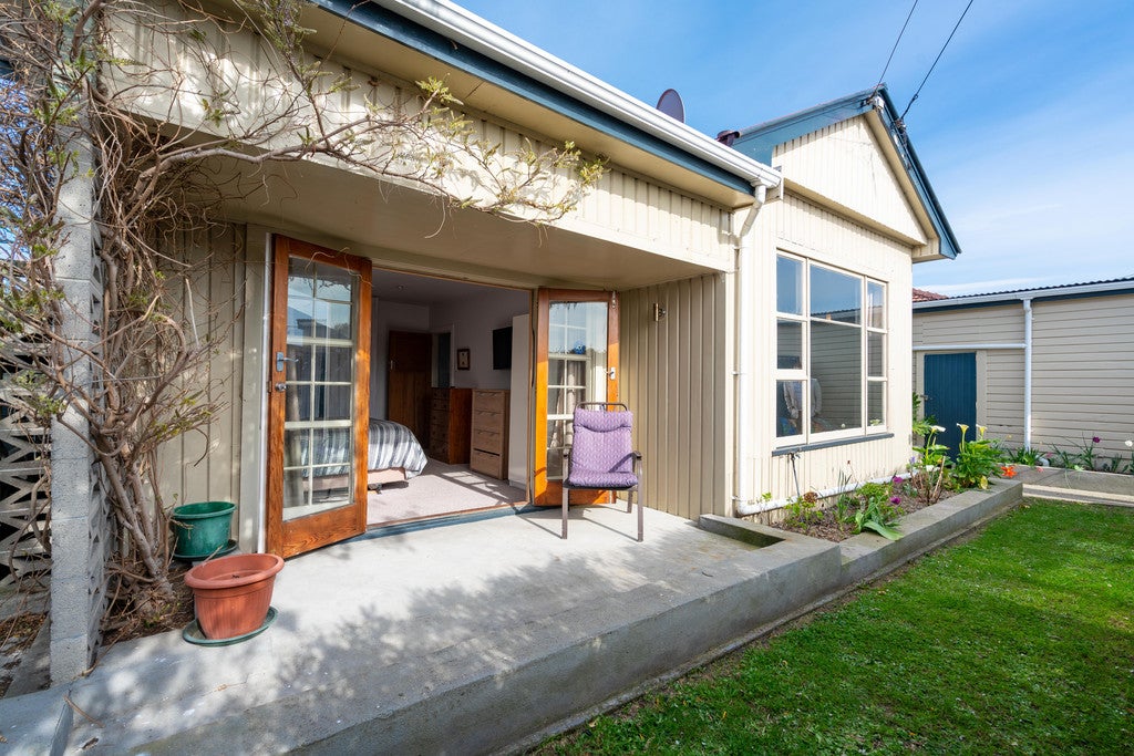 20 Moreau Street, Saint Kilda, Dunedin - Carousel 1