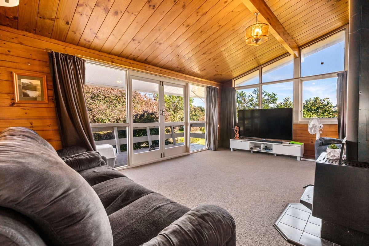 33 Bell Road, Western Heights, Rotorua - Carousel 1