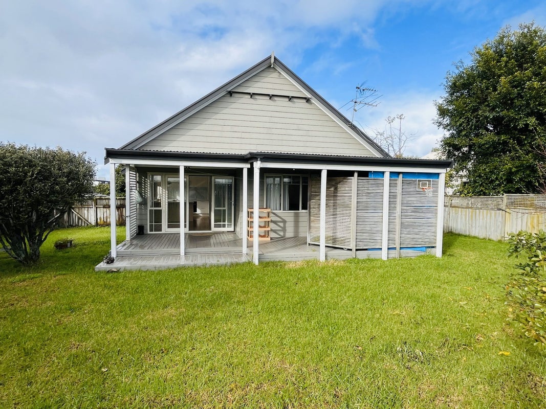 55 Wingate Street, Avondale, Auckland - Carousel 1