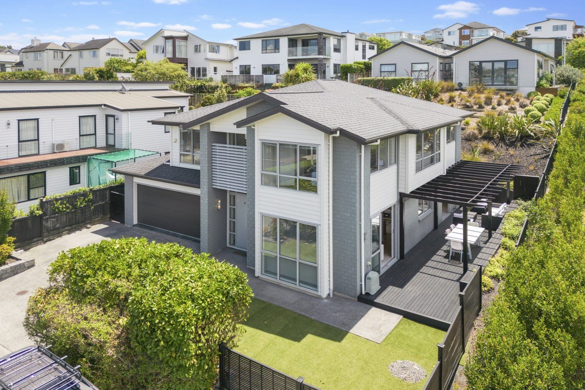 35 Remuremu Street, Long Bay, Auckland - Carousel 1