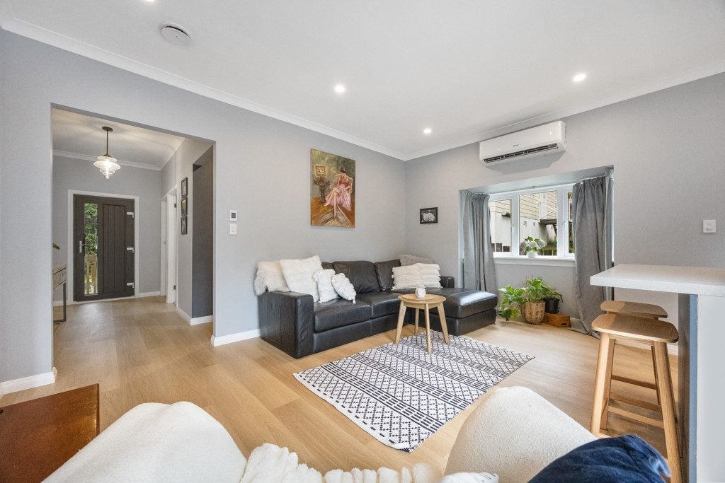81A Woodglen Road, Glen Eden, Auckland - Carousel 1