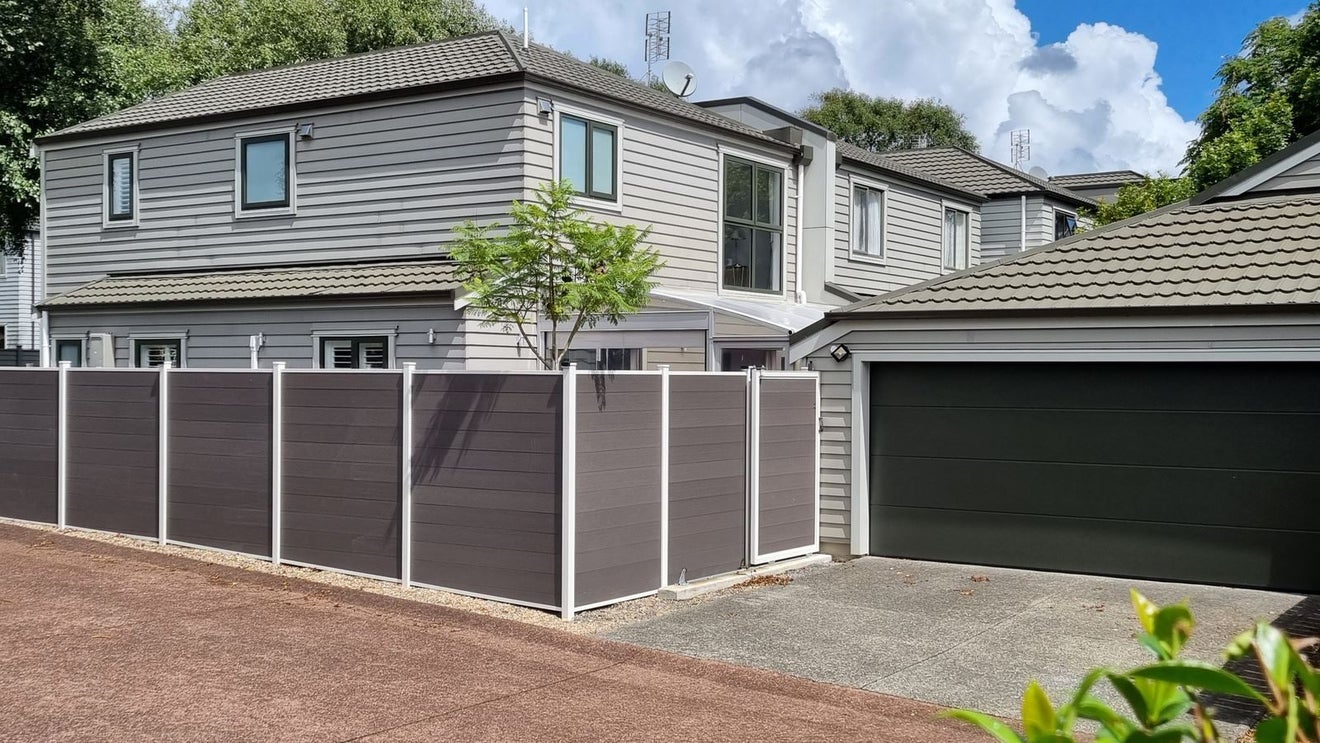 2/21 Fields Parade, Oteha, Auckland - Carousel 23