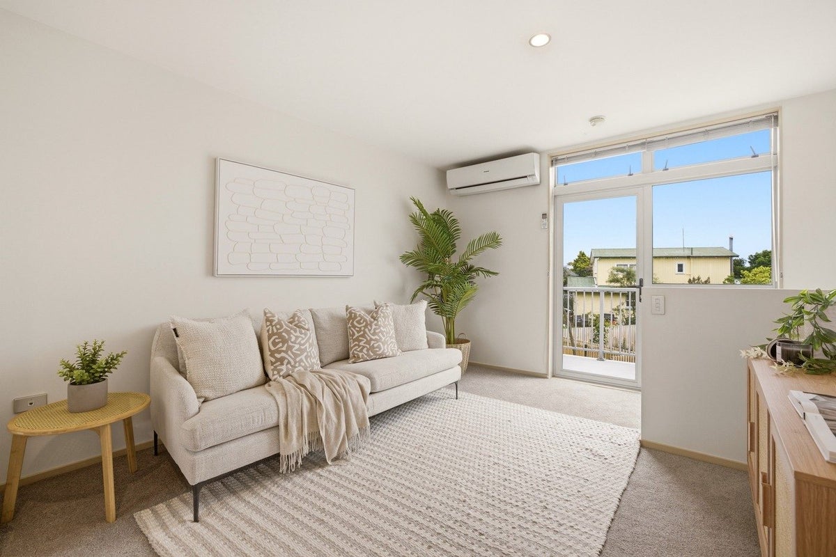 14/54 Champion Street, Edgeware, Christchurch - Carousel 2