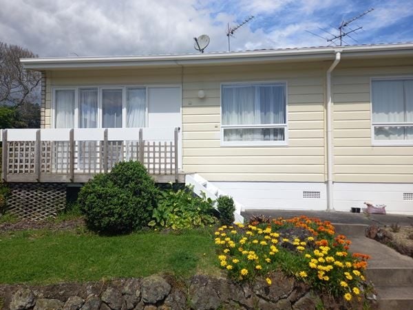1/3 Orcades Place, Lynfield, Auckland - Carousel 2