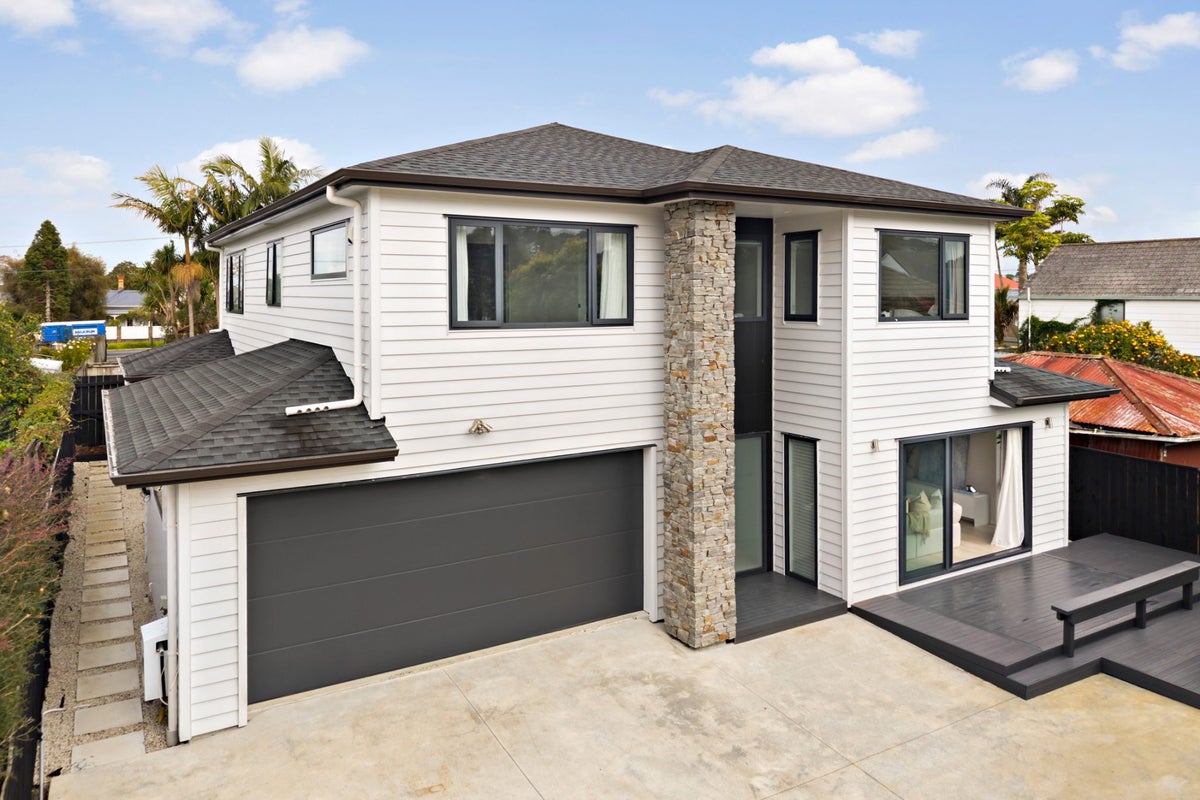 11A Hardington Street, Onehunga, Auckland - Carousel 1