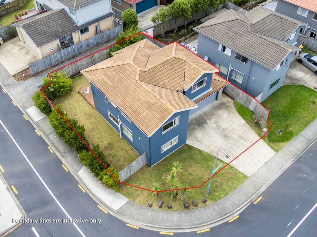 39 Clover Drive, Henderson, Auckland - Carousel 2